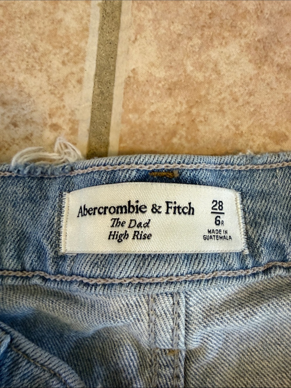 Abercrombie & Fitch High Rise Dad Jean - Picture 3 of 3
